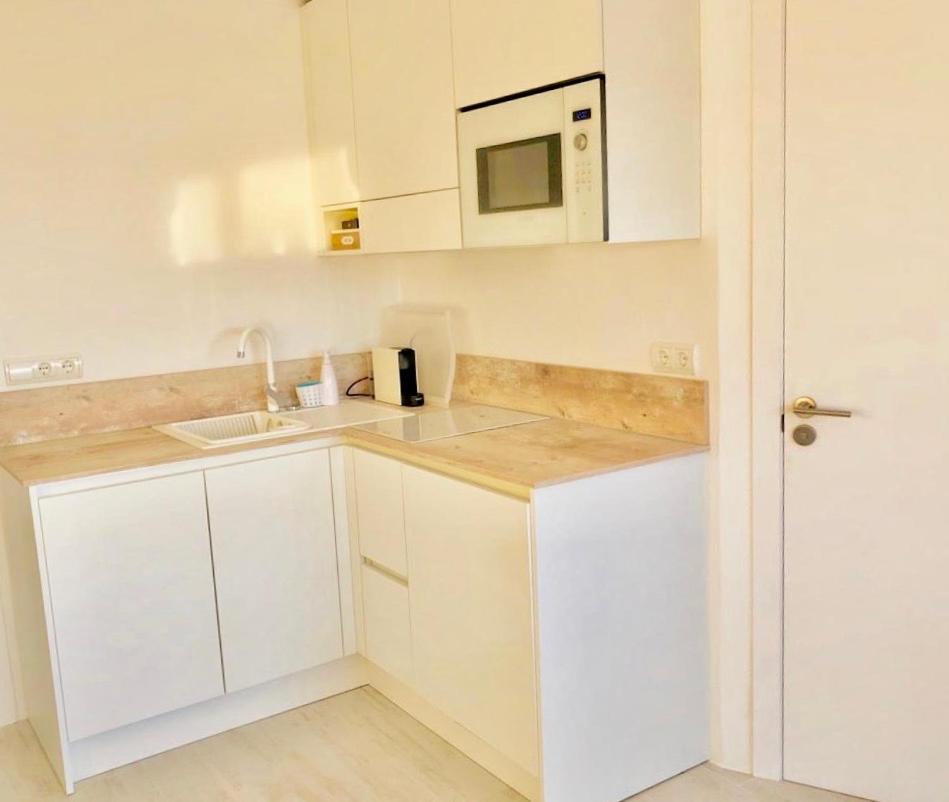 A 2 Passi Dal Mare! Apartment Es Pujols Bagian luar foto