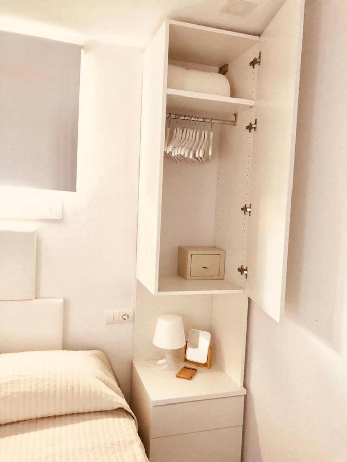 A 2 Passi Dal Mare! Apartment Es Pujols Bagian luar foto